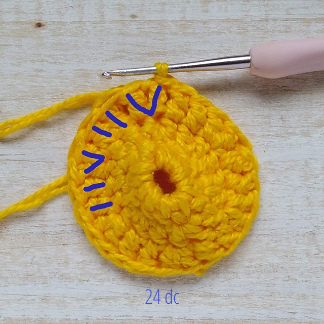 Lily Crochet Pattern - Row 3 - Moara Crochet