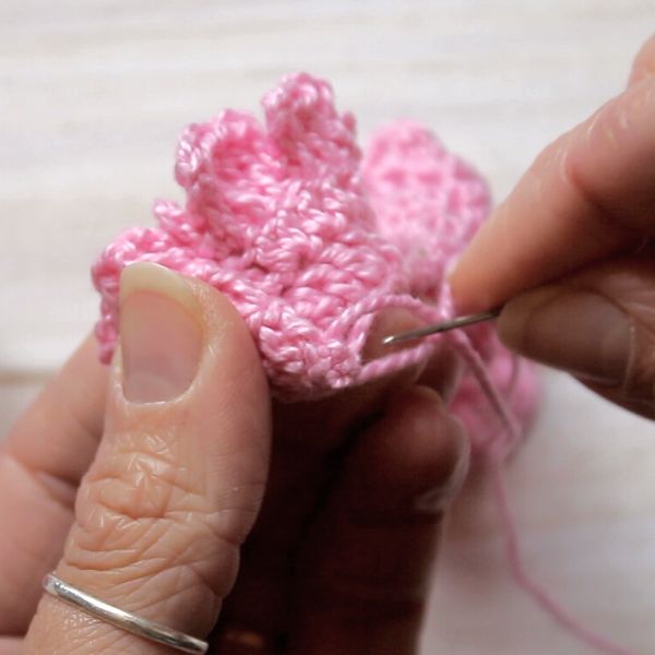 How to Crochet Peony Flower - Moara Crochet