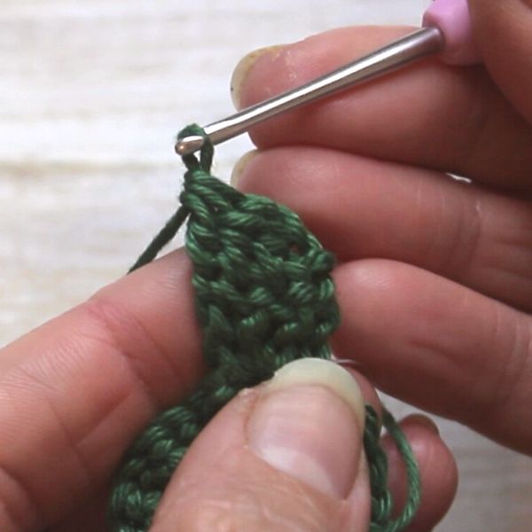 How to Crochet Peony Flower Sepal 2- Moara Crochet