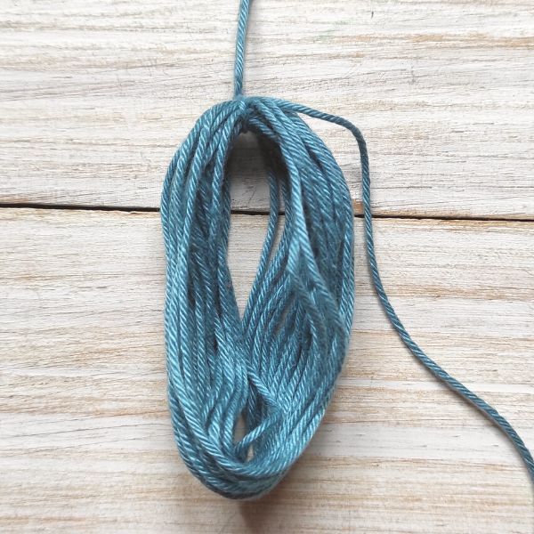 How to make a tassel step 3 - Moara Crochet