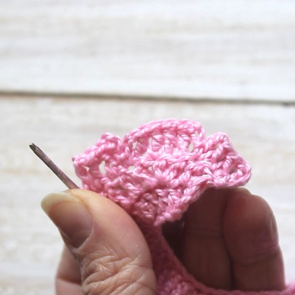 Row 3 - How to Crochet Peony Flower - Moara Crochet