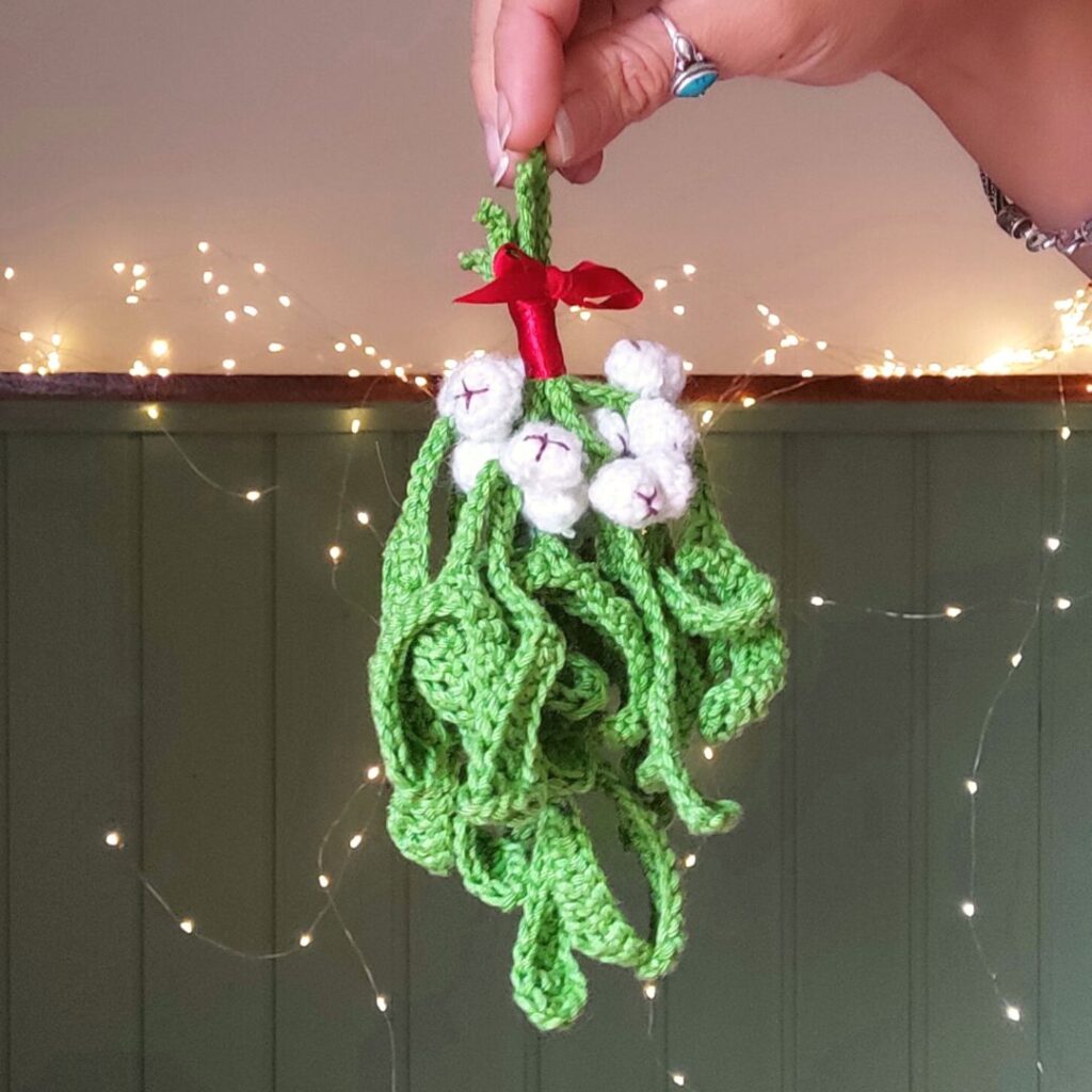 Crochet Mistletoe Pattern - Moara Crochet