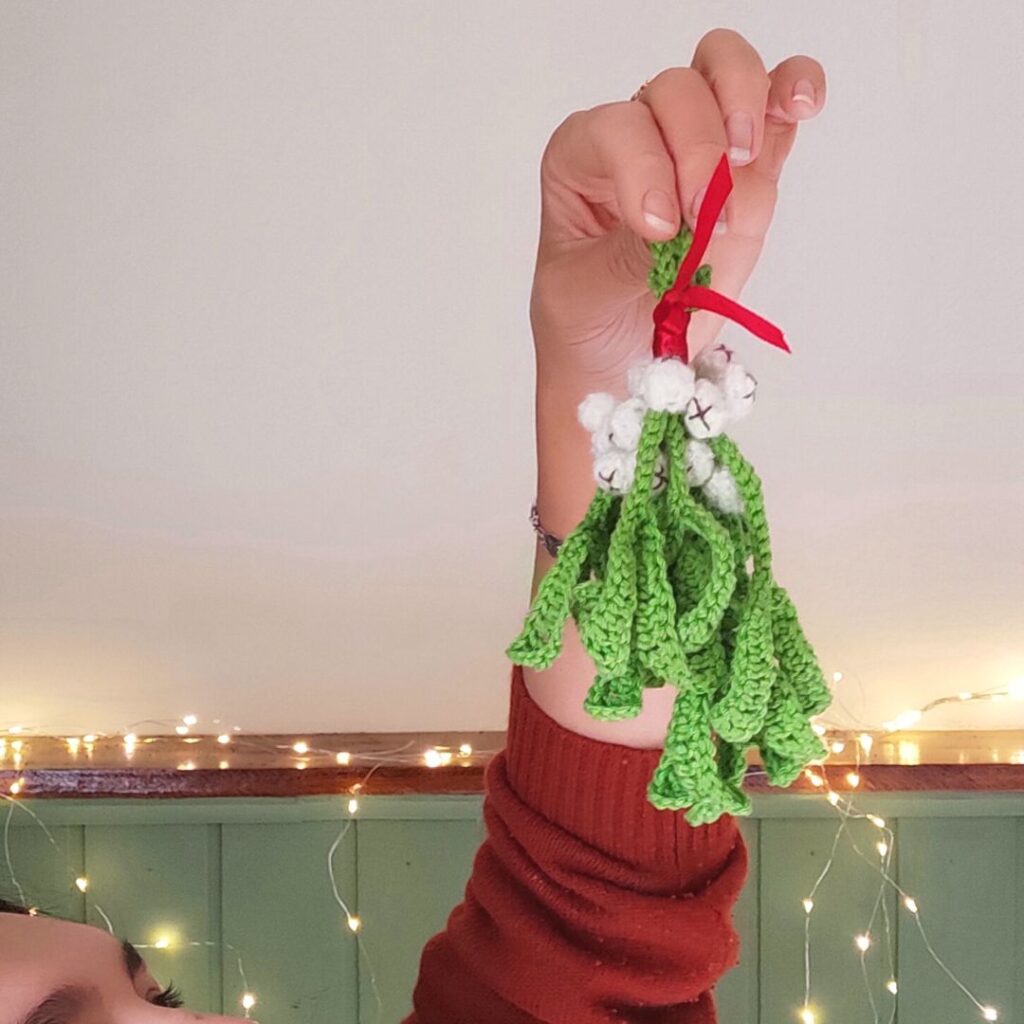 Mistletoe Crochet Tutorial - moara Crochet