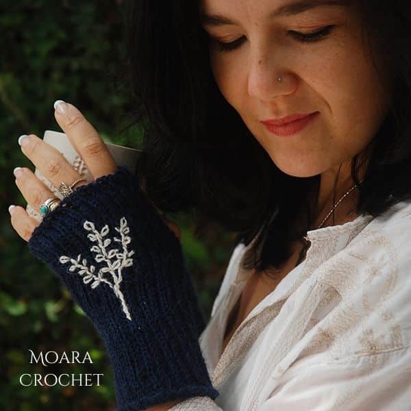 Crochet Wristlet pattern - Moara Crochet