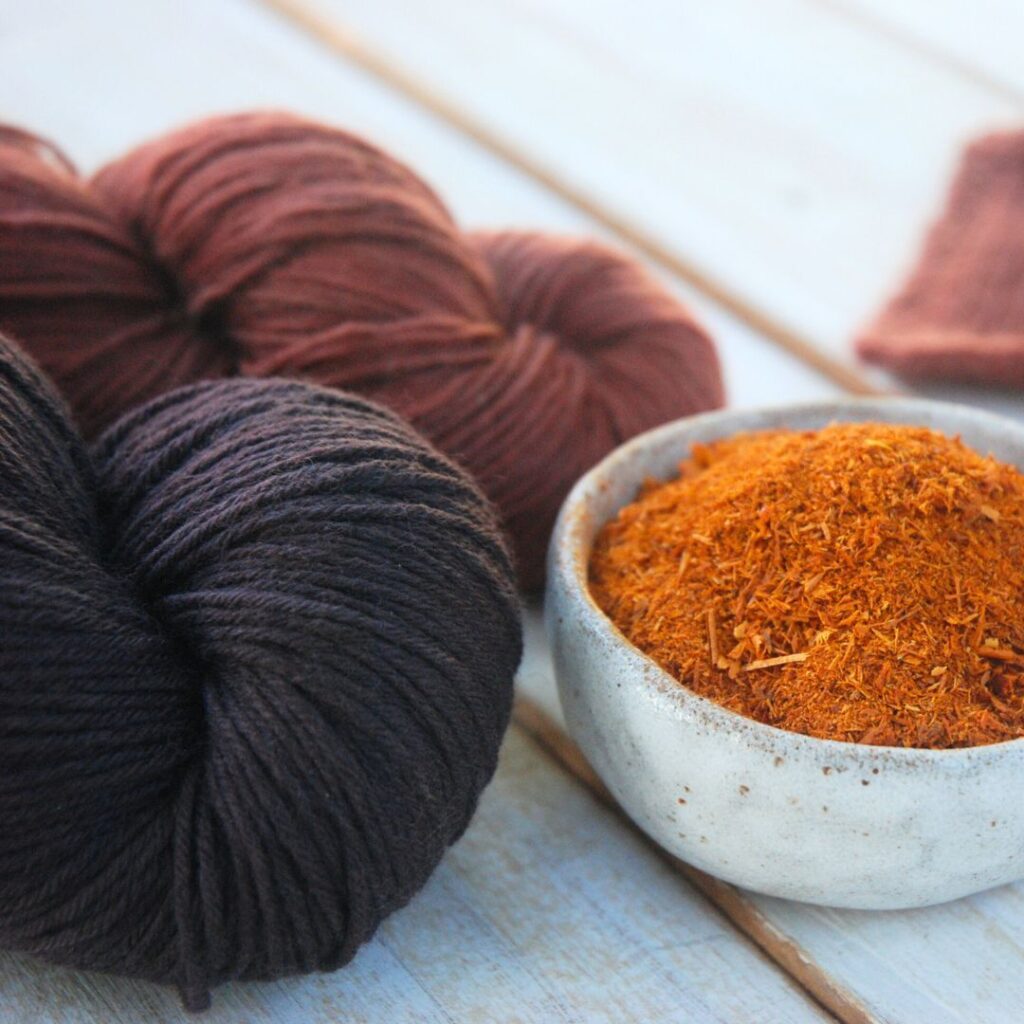 Brazilian Natural Dyed Yarns from Fios da fazenda - Brazilian wood 1