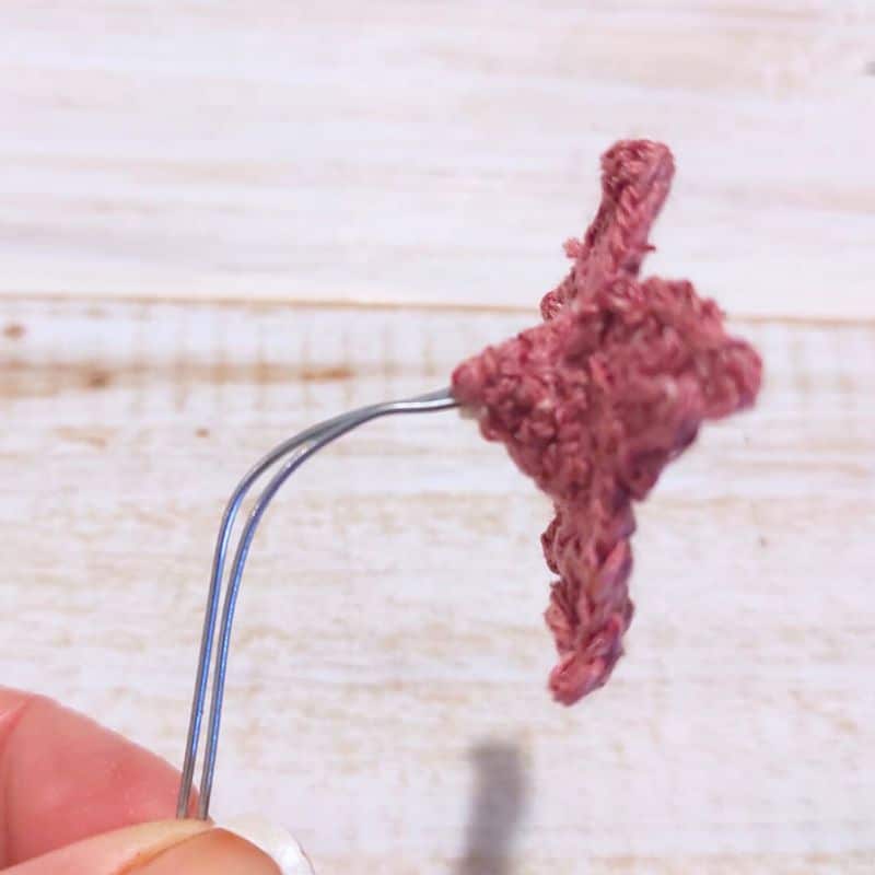 Crochet Larkspur pattern wire - Moara Crochet