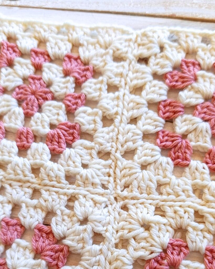 Easy Seamless Granny Square Joining Method